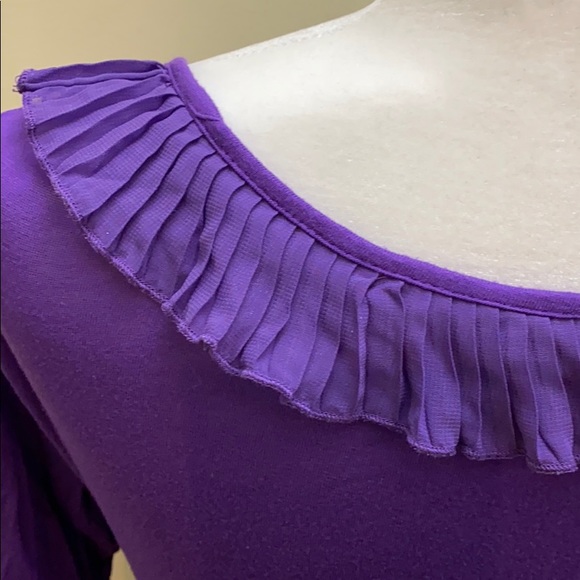H&M ruffle accent scoop neck stretch purple top - Picture 6 of 8